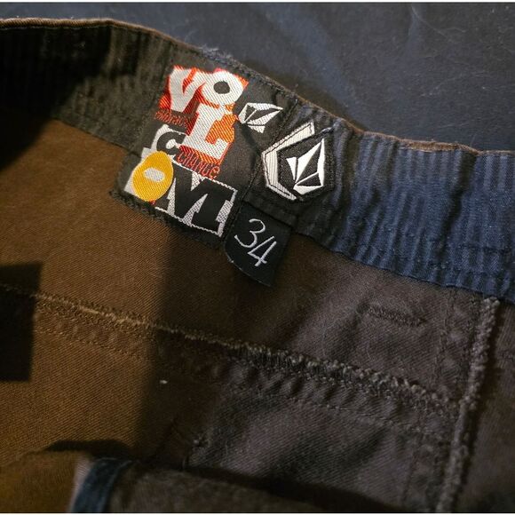 Volcom Men's Dark Brown Chino Shorts - Picture 2 of 5